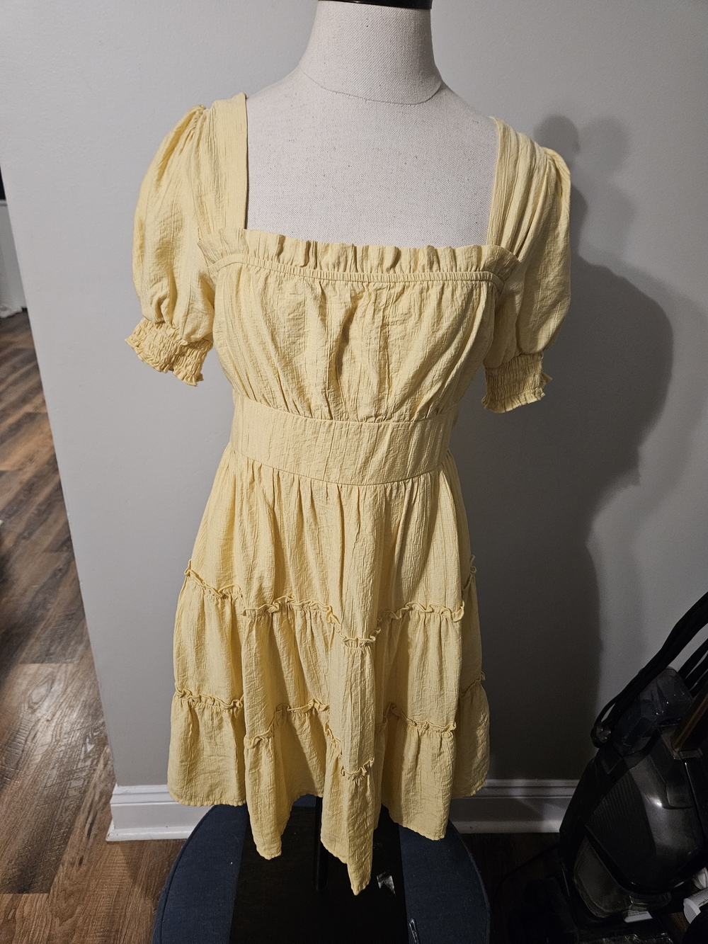 Blu Pepper Pale Yellow Square Neck Puff Sleeve Midi Dress- Size Medium